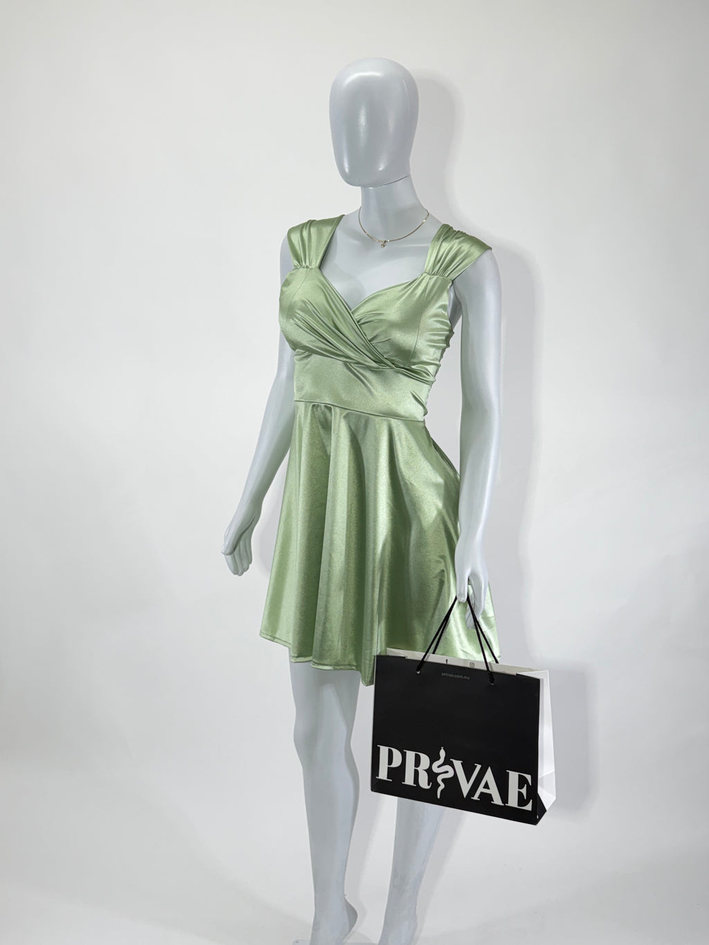 Vestido Dama Corto Satin