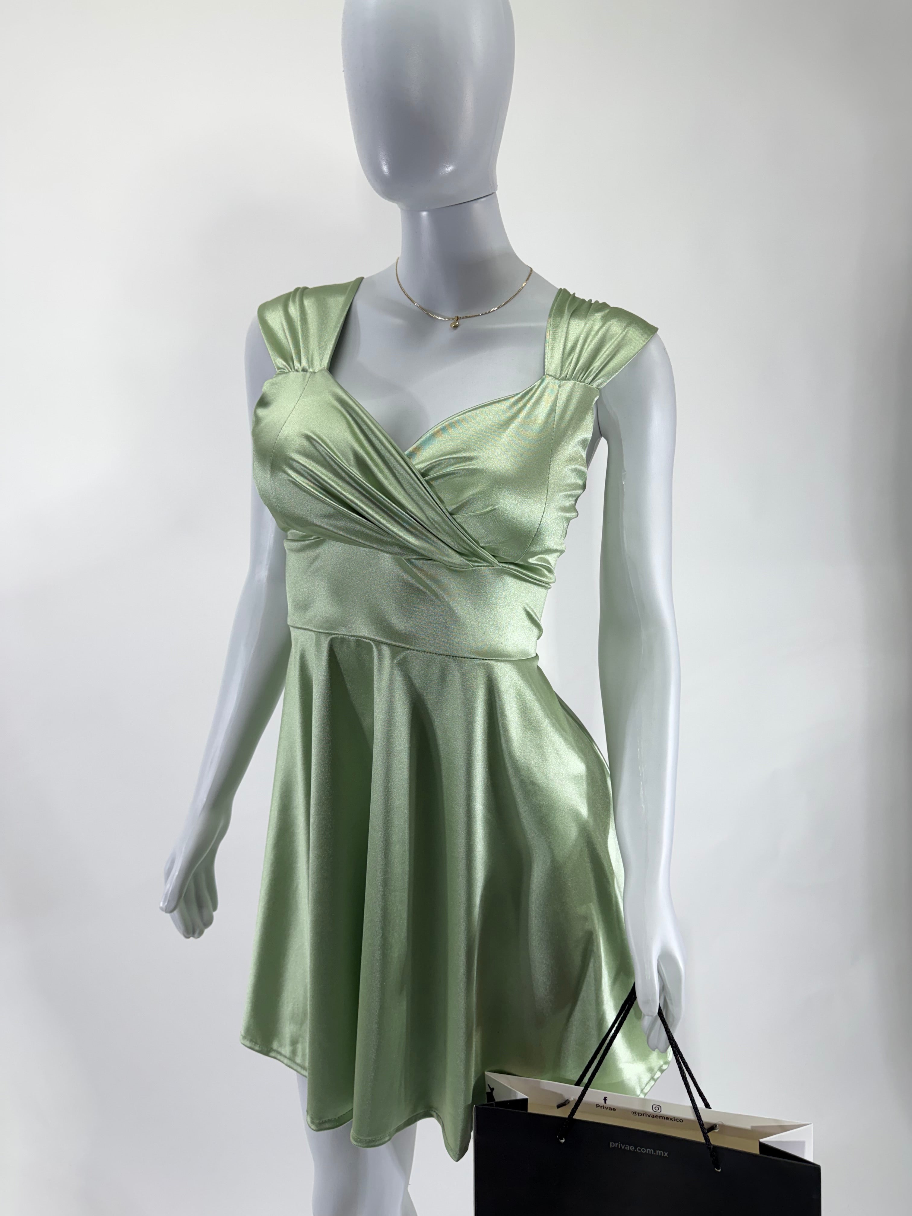 Vestido Dama Corto Satin
