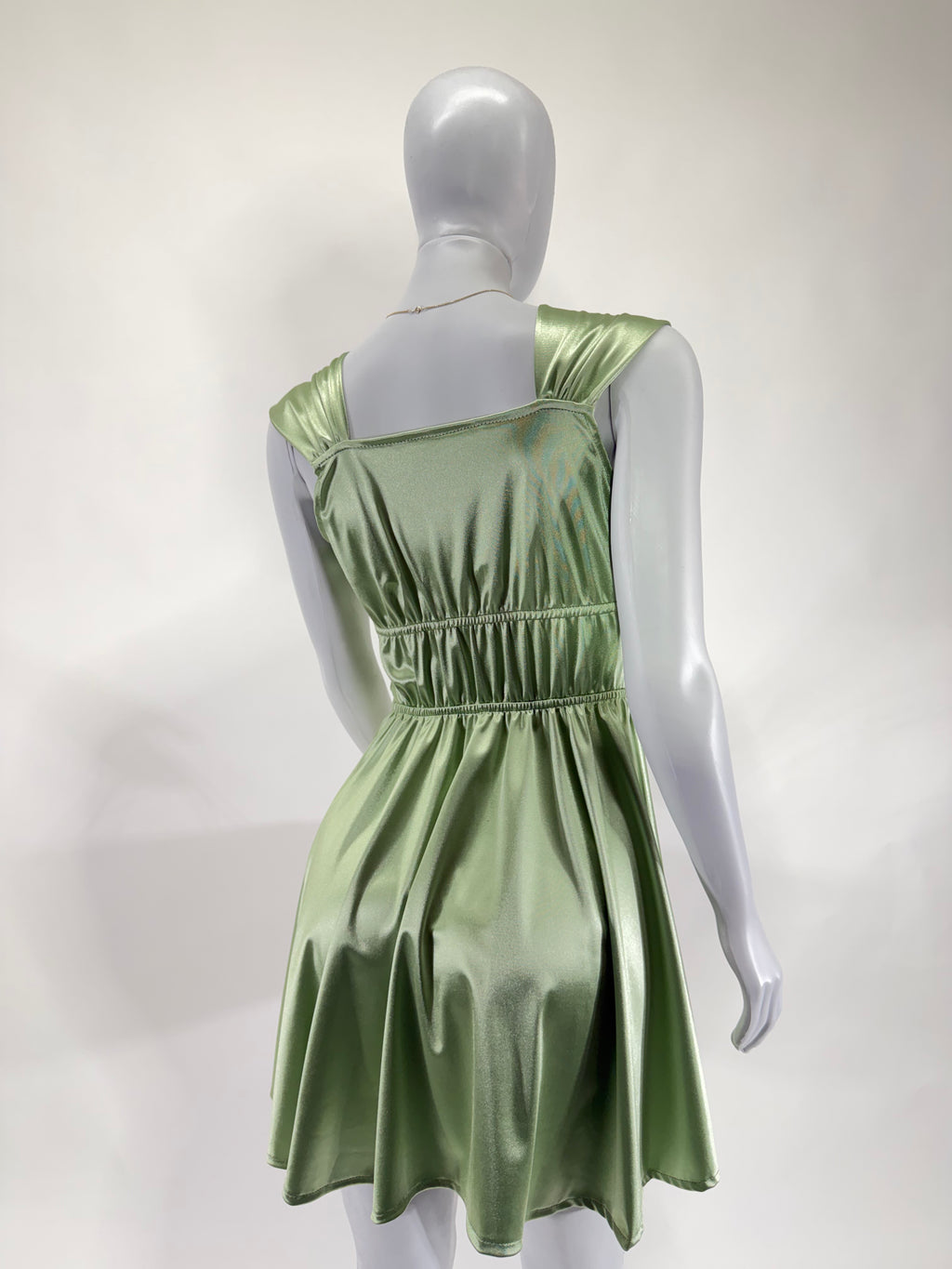 Vestido Dama Corto Satin