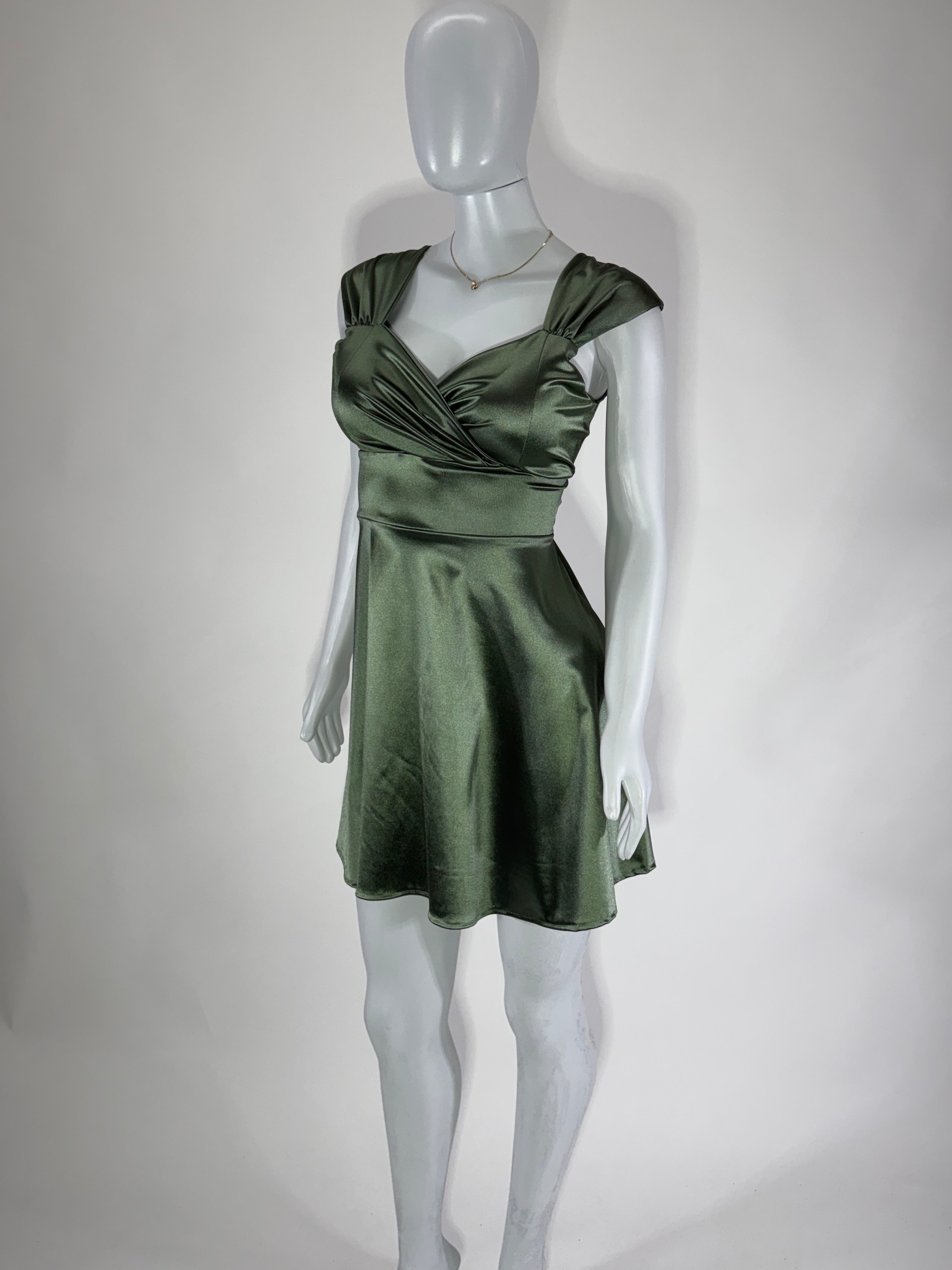 Vestido Dama Corto Satin