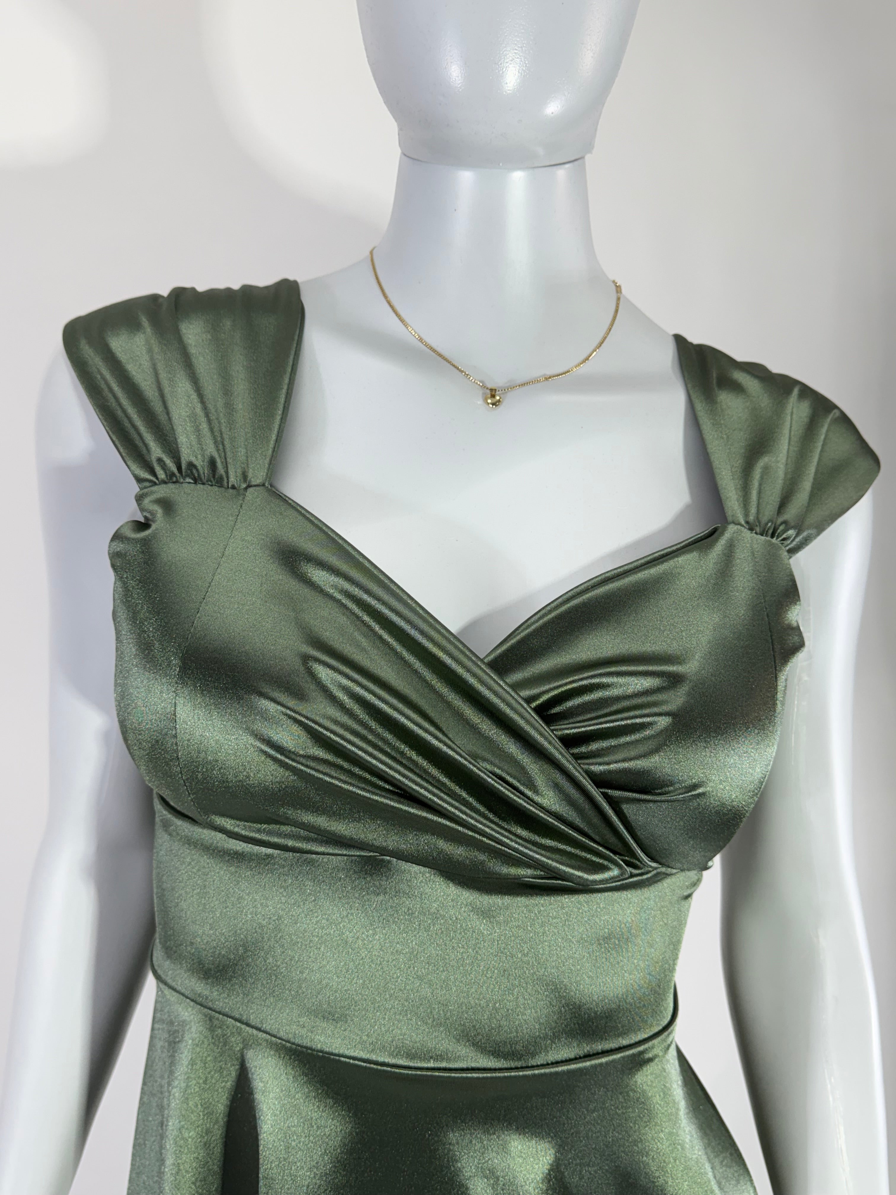 Vestido Dama Corto Satin