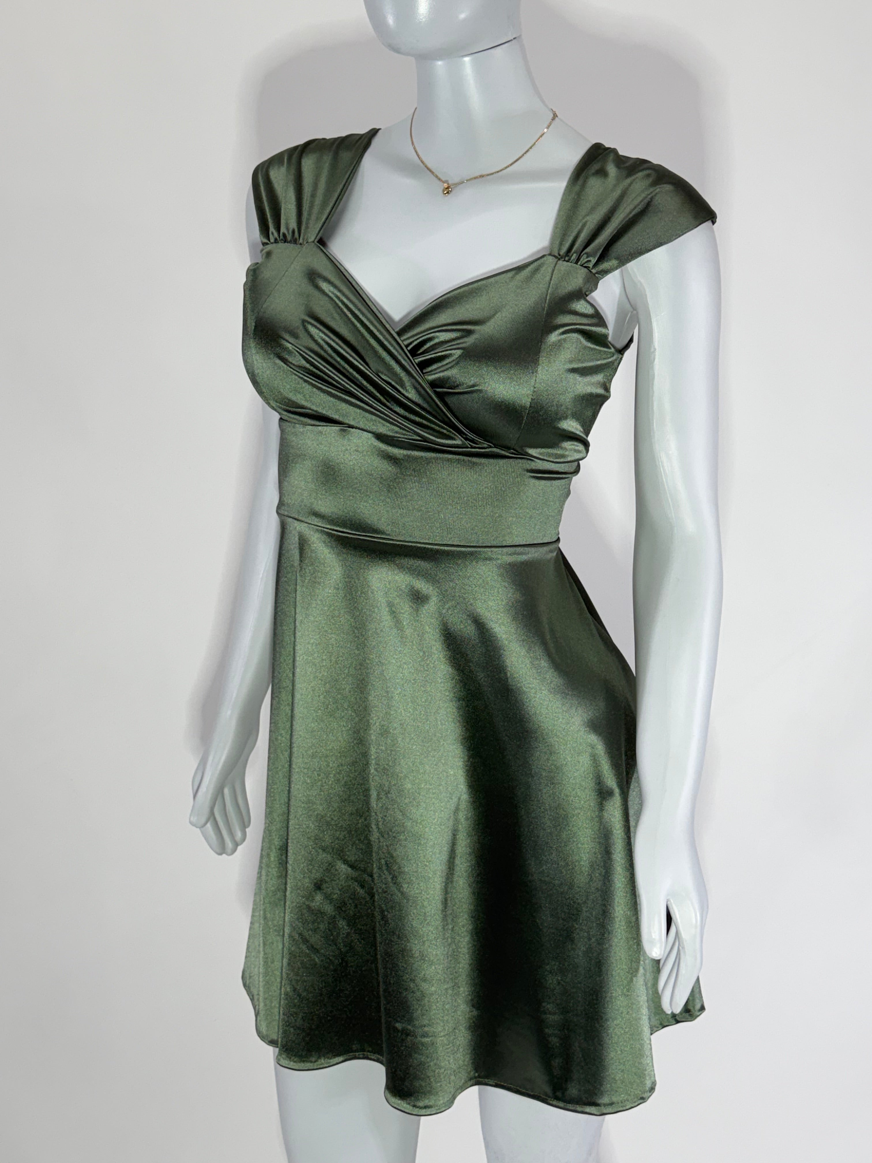 Vestido Dama Corto Satin