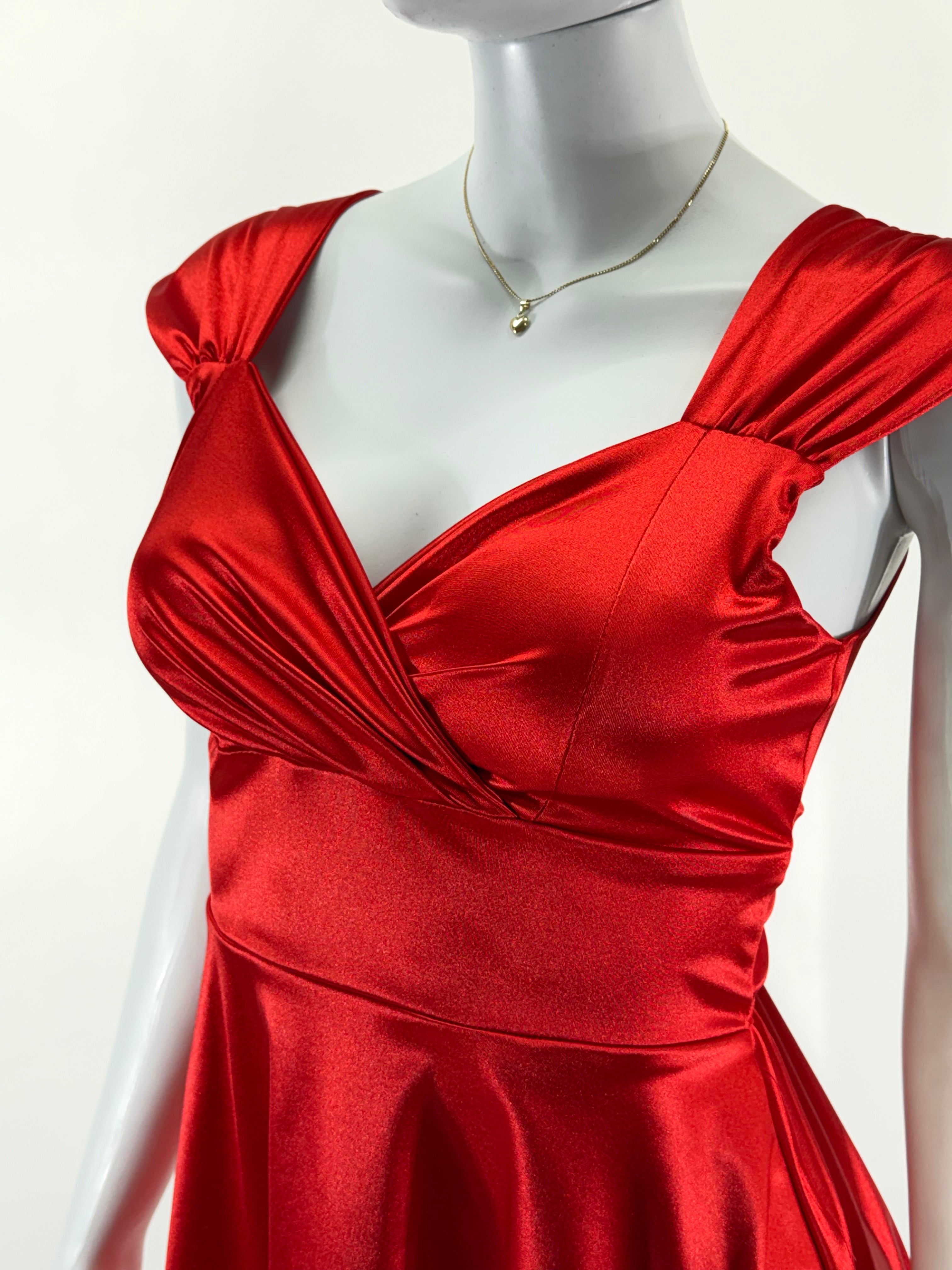 Vestido Dama Corto Satin
