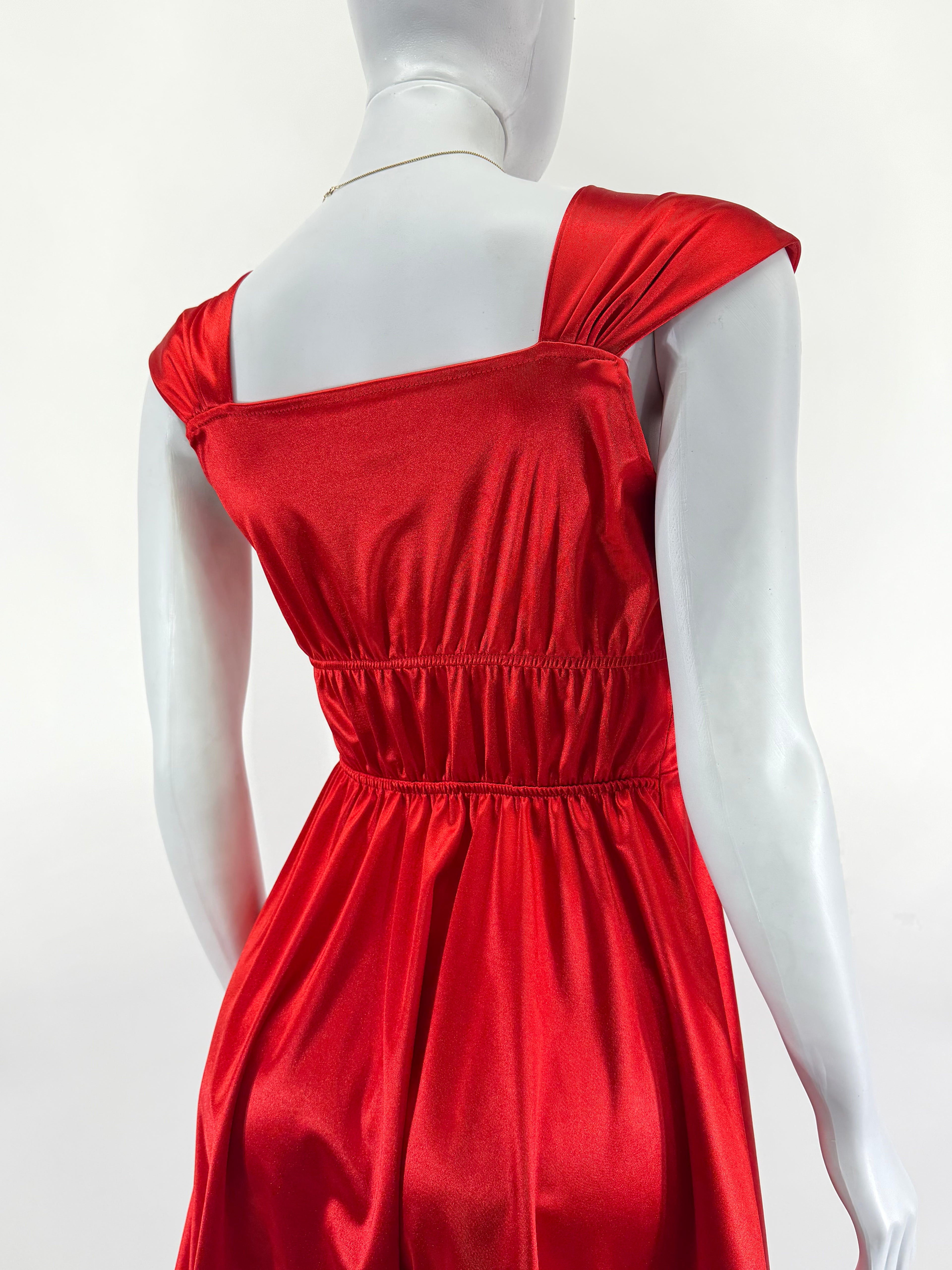 Vestido Dama Corto Satin