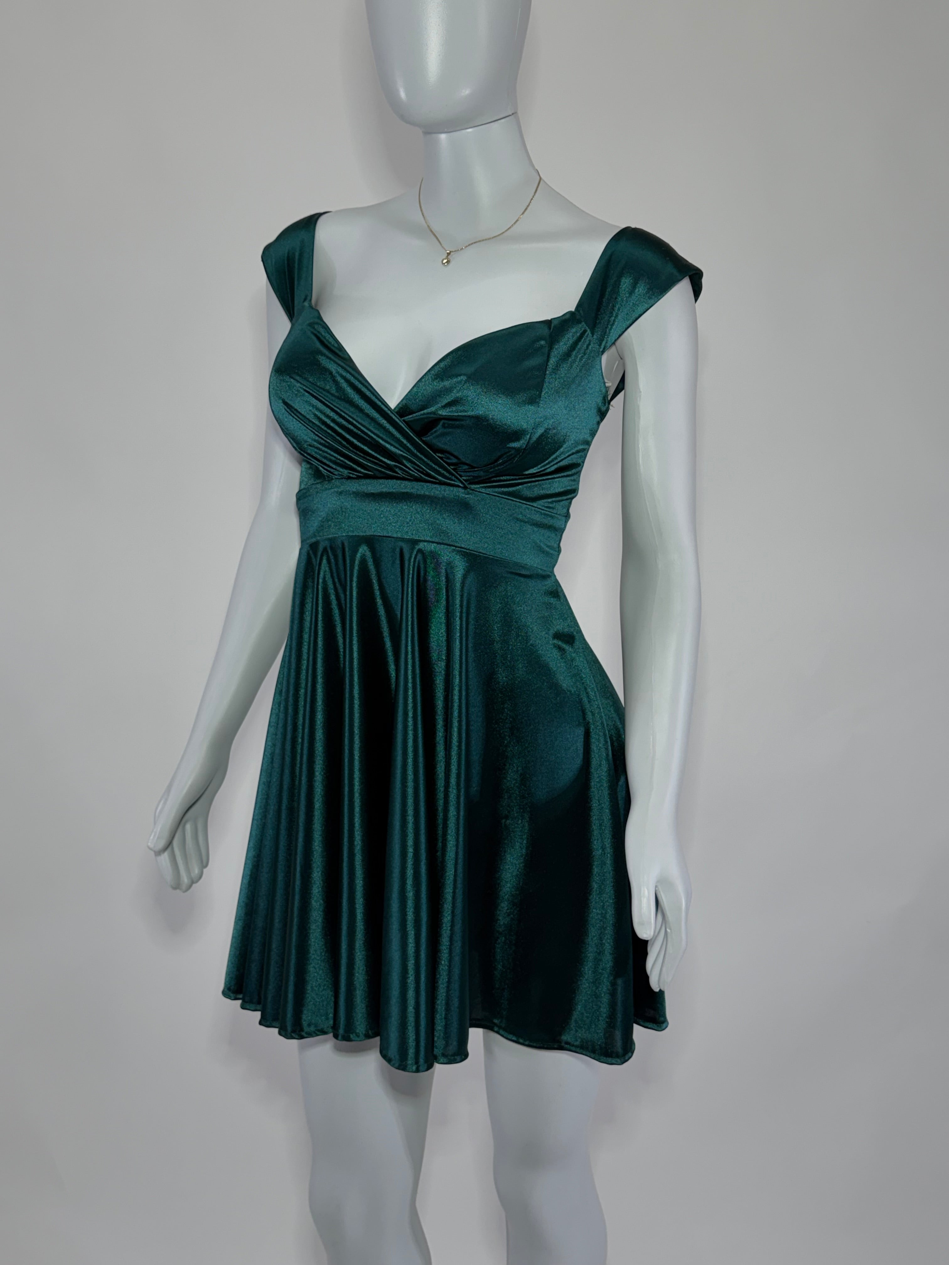 Vestido Dama Corto Satin