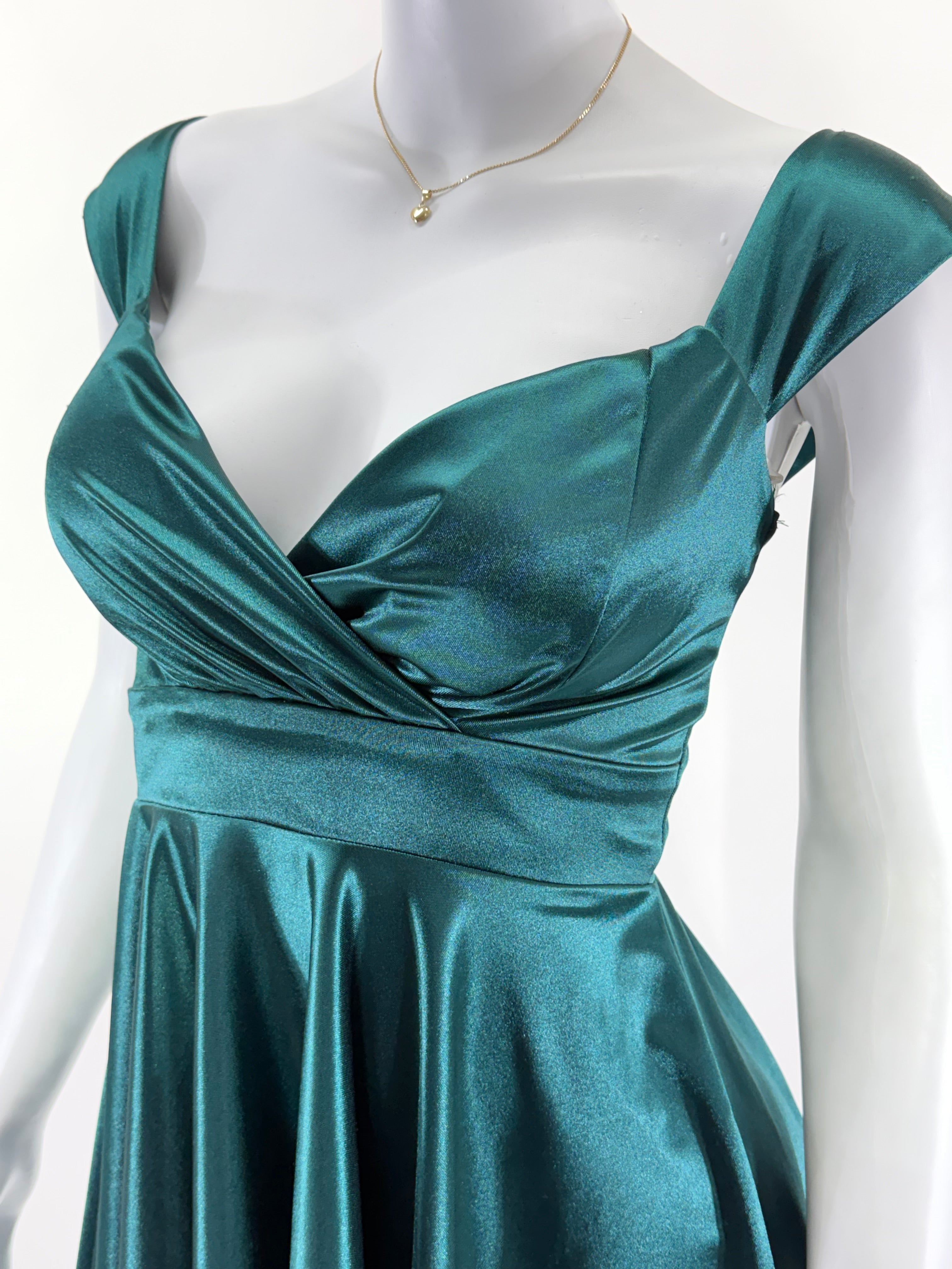 Vestido Dama Corto Satin