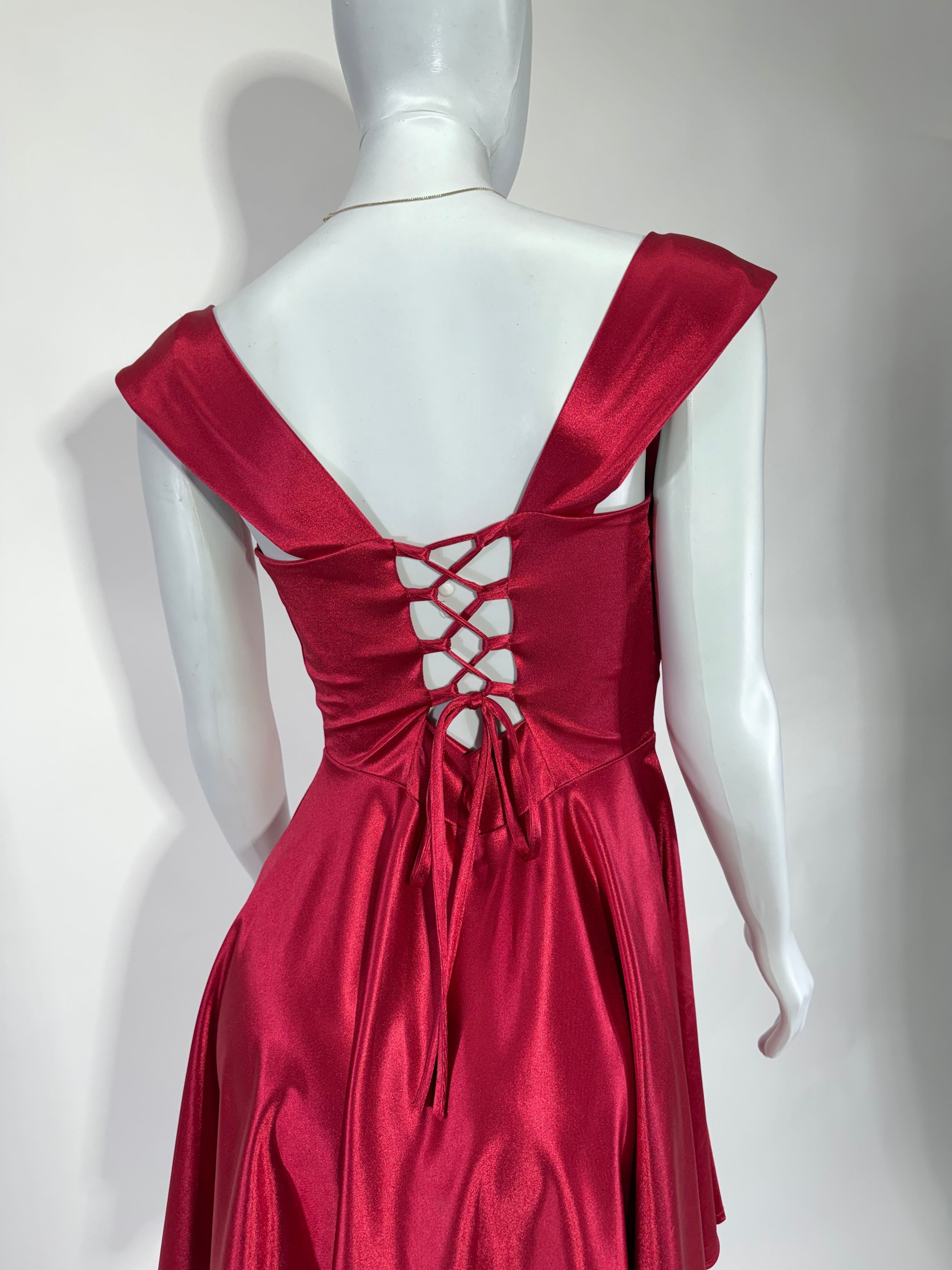 Vestido Dama Corto Satin